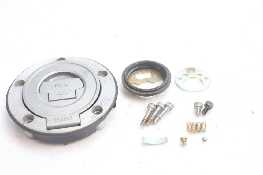 photo de FUEL TANK CAP YAMAHA FJR 1300 (2001 - 2005) - Component detail