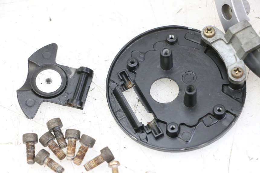 photo de FUEL TANK CAP KAWASAKI ZR7 ZR-7 S 750 (1999 - 2004) - Alternative perspective