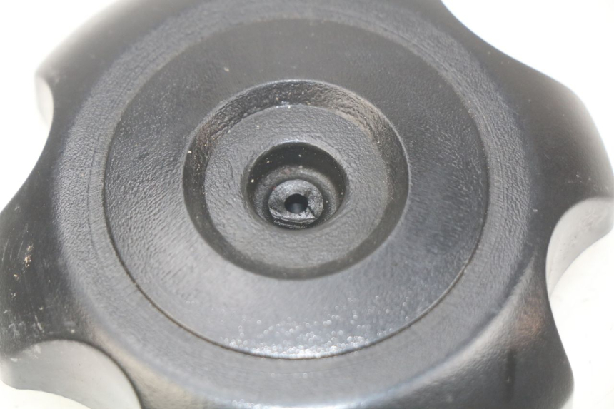 photo de FUEL TANK CAP KAWASAKI KLX 110 (2010 - 2022) - Zoom on usage condition