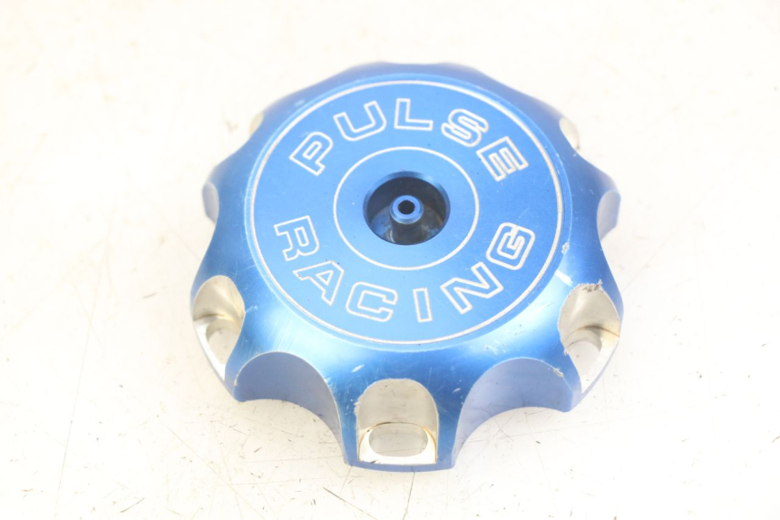 photo de FUEL TANK CAP KAWASAKI KX 85 (2001 - 2013) - Zoom on usage condition