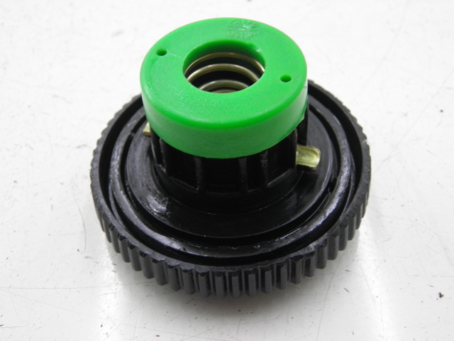 photo de FUEL TANK CAP LML DLX 2T 125 (2008) - Alternative perspective