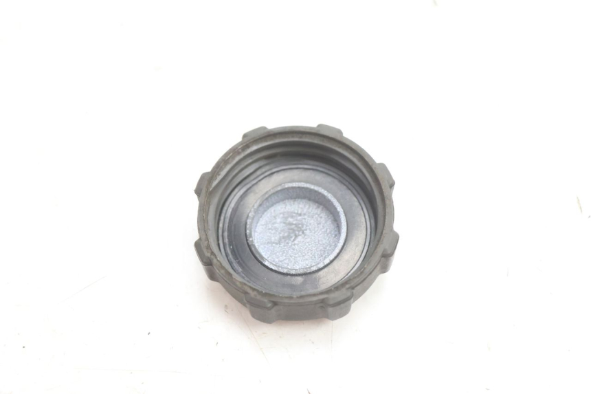 photo de FUEL TANK CAP PIAGGIO MP3 LT 400 (2007 - 2012) - Zoom on usage condition