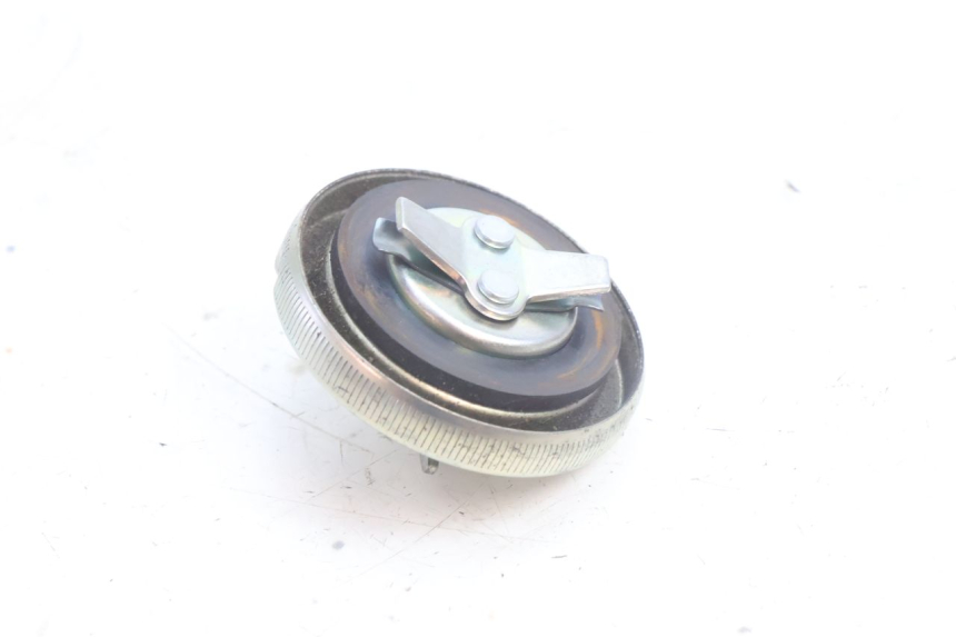 photo de FUEL TANK CAP YAMAHA N-MAX NMAX 125 (2021 - 2024) - Zoom on usage condition