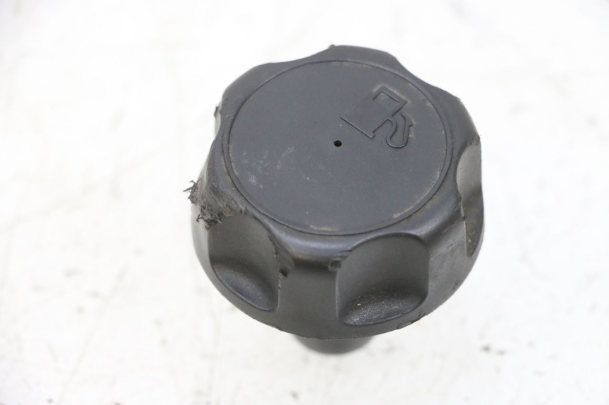photo de FUEL TANK CAP YAMAHA NEOS NEO'S 4T 50 (2008 - 2016) - Zoom on usage condition