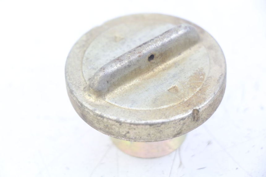 photo de FUEL TANK CAP SELECT UP OCTALIS 125 (2007 - 2012) - Zoom on usage condition