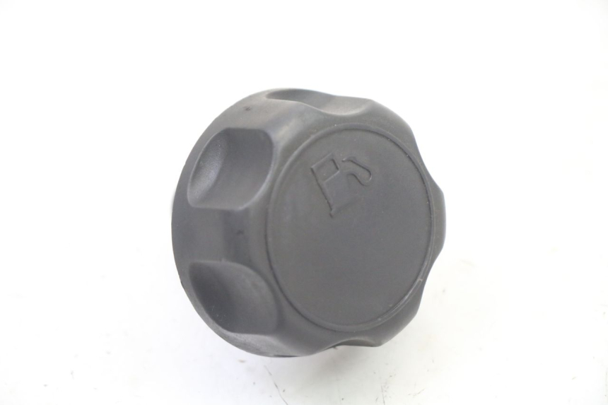photo de FUEL TANK CAP MBK OVETTO 4T 50 (2008 - 2016) - Zoom on usage condition