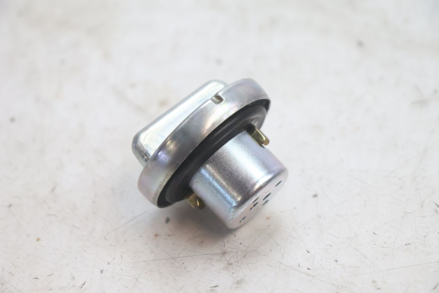 photo de FUEL TANK CAP JM MOTORS R-MAX TECH 50 (2024 - 2026) - Zoom on usage condition