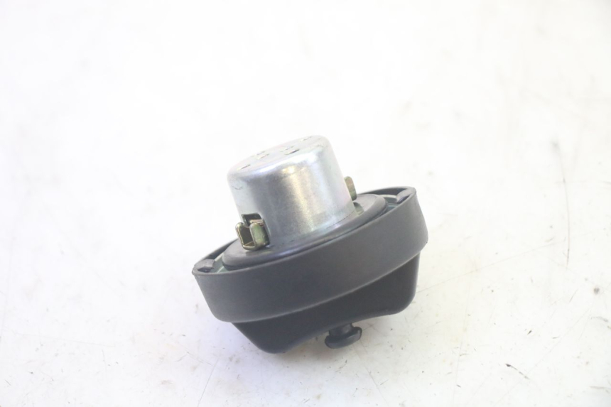 photo de FUEL TANK CAP JM MOTORS SANTANA EVO 50 (2024 - 2026) - Alternative perspective