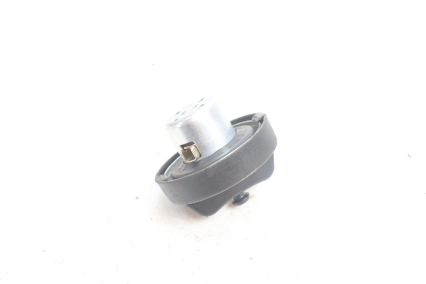 photo de FUEL TANK CAP JM MOTORS SANTANA EVO 50 (2024 - 2026) - Alternative perspective