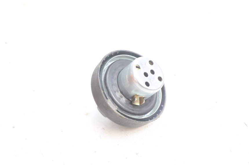 photo de FUEL TANK CAP JM MOTORS SANTANA EVO 50 (2024 - 2026) - Technical close-up
