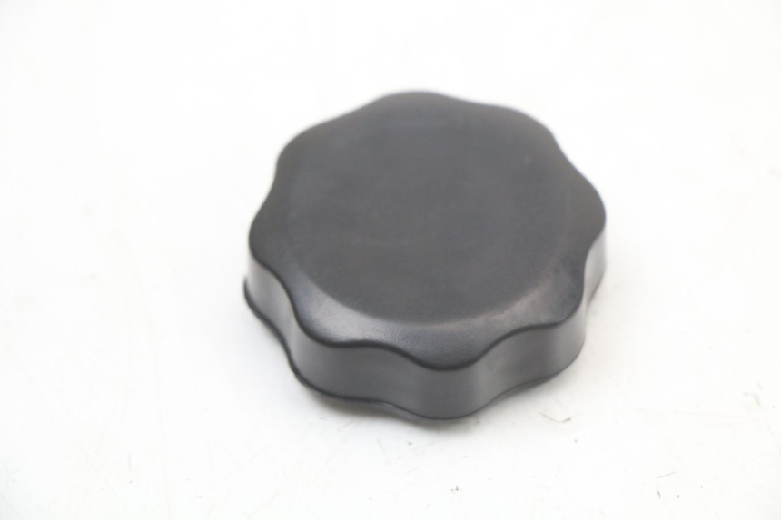 photo de FUEL TANK CAP APRILIA SCARABEO GT 125 (1999 - 2007) - Component detail