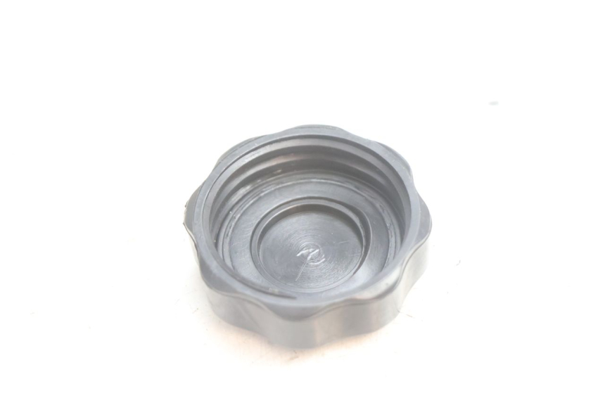 photo de FUEL TANK CAP APRILIA SCARABEO GT 125 (1999 - 2007) - Alternative perspective
