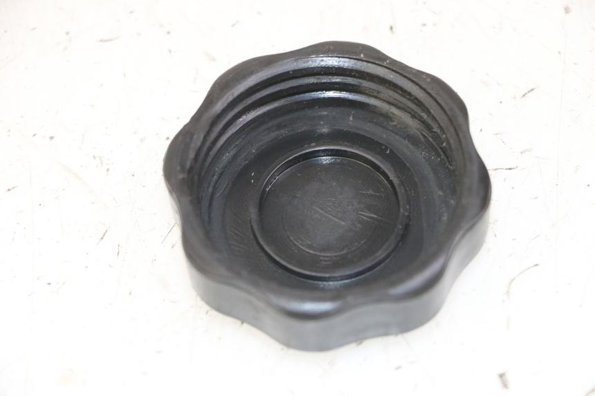 photo de FUEL TANK CAP APRILIA SCARABEO GT TOURING 125 (1999 - 2005) - Component detail