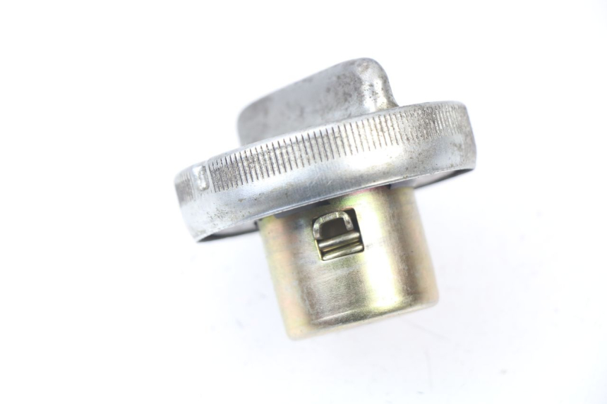 photo de FUEL TANK CAP HONDA SFX 50 (1996 - 1997) - Zoom on usage condition