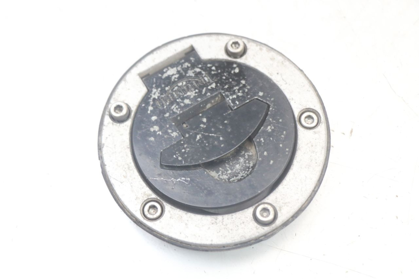 photo de FUEL TANK CAP TRIUMPH SPEED TRIPLE T301 900 (1994 - 1996) - Component detail