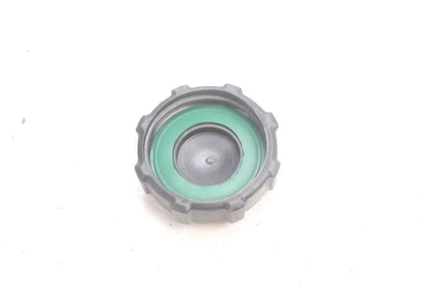 photo de FUEL TANK CAP APRILIA SR 2T 50 (2012 - 2017) - Zoom on usage condition