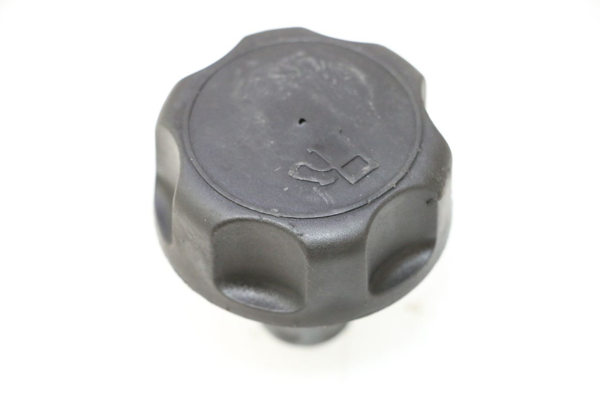 photo de FUEL TANK CAP MBK STUNT NAKED 50 (2004 - 2018) - Zoom on usage condition