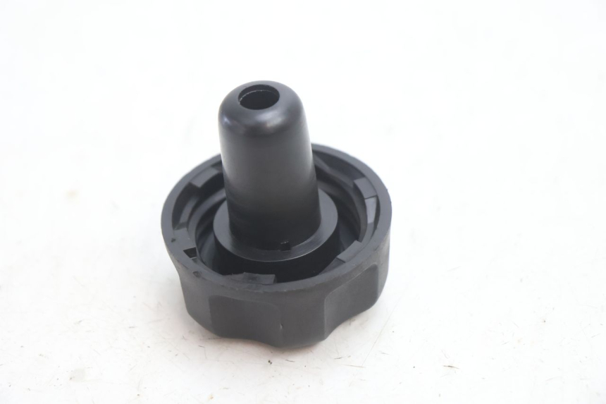 photo de FUEL TANK CAP MBK STUNT NAKED 50 (2004 - 2018) - Zoom on usage condition