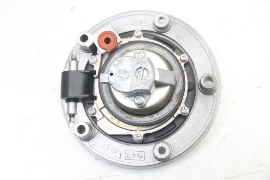 photo de FUEL TANK CAP SUZUKI GSX F GSXF 650 (2007 - 2015) - Fixing points details