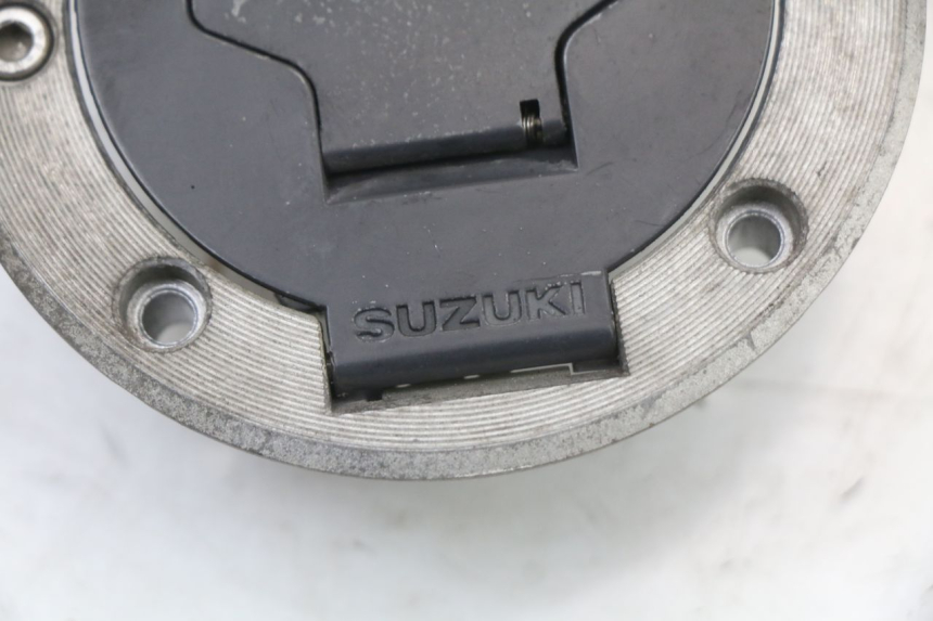 photo de FUEL TANK CAP SUZUKI SV S 650 (1999 - 2002) - Component detail