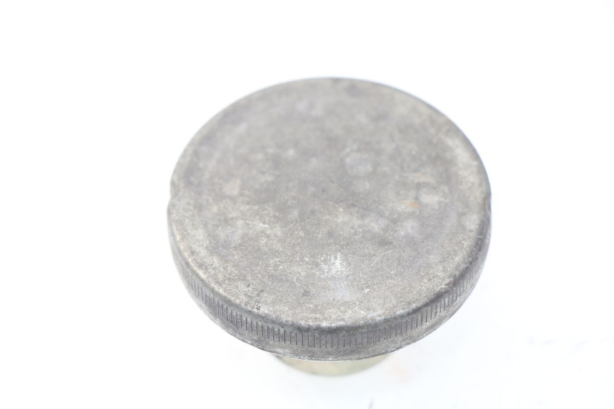 photo de FUEL TANK CAP PEUGEOT SX 80 (1986 - 1995) - Zoom on usage condition