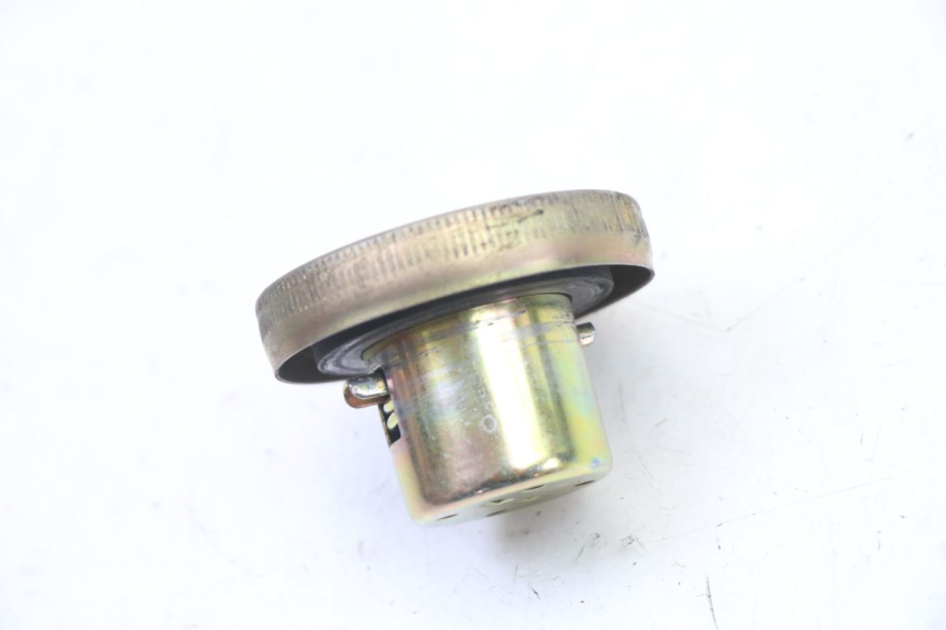 photo de FUEL TANK CAP PEUGEOT TWEET 4T 50 (2014 - 2019) - Alternative perspective