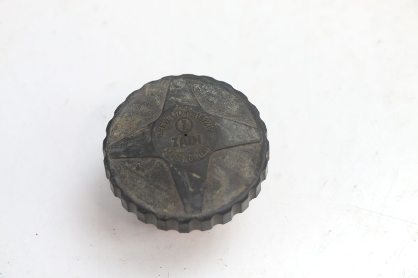 photo de FUEL TANK CAP PIAGGIO VESPA PK FL 2T 50 (1990 - 1996) - Component detail