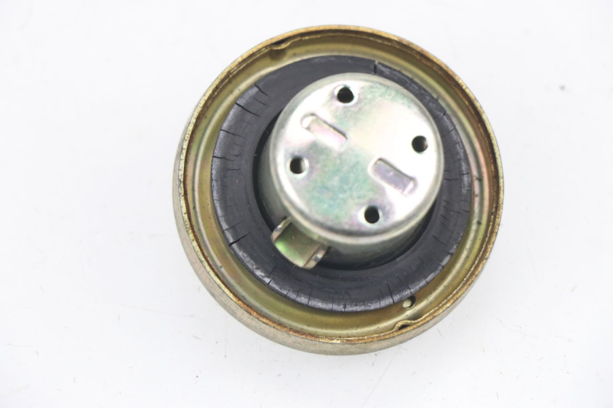 photo de FUEL TANK CAP BHM WACO 4T 50 (2008 - 2015) - Zoom on usage condition