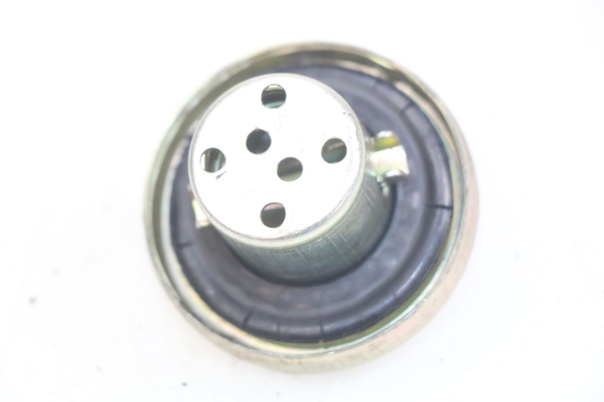 photo de FUEL TANK CAP YIYING YY125T 125 (2006 - 2014) - Main view