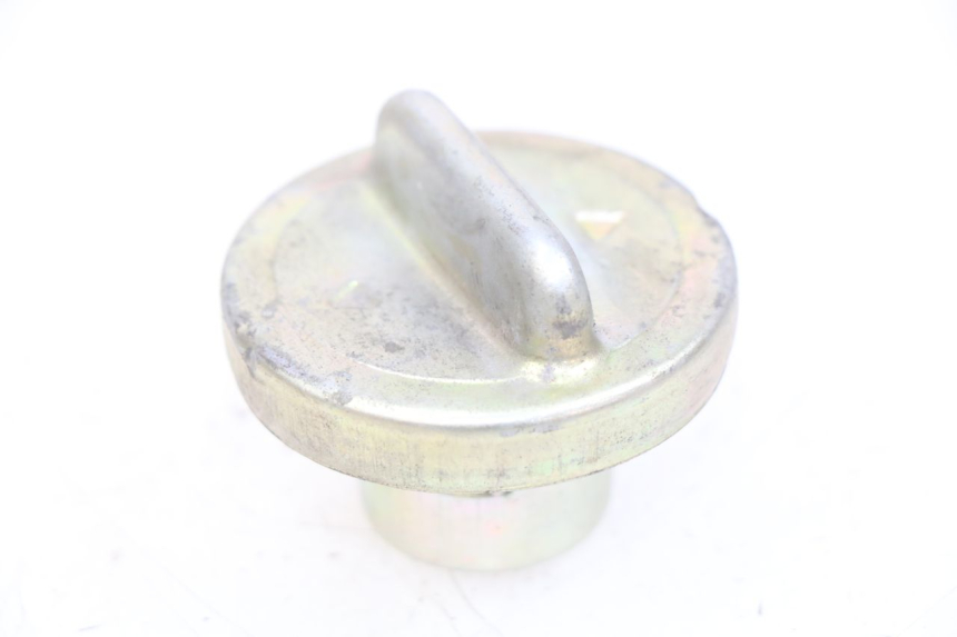 photo de FUEL TANK CAP YIYING YY125T 125 (2006 - 2014) - Zoom on usage condition