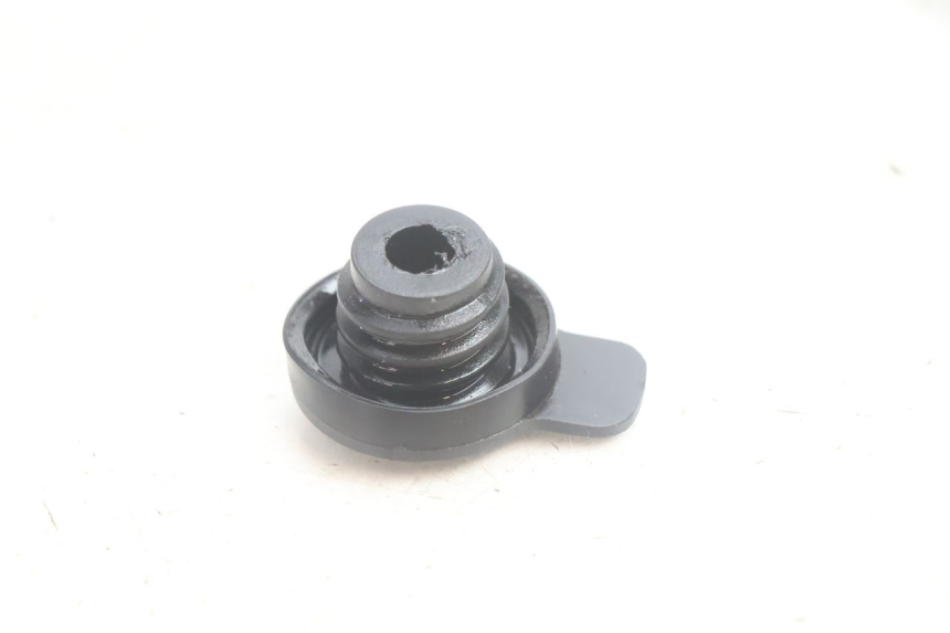 photo de OIL TANK CAP KYMCO AGILITY FR 2T 50 (2012 - 2017) - Zoom on usage condition