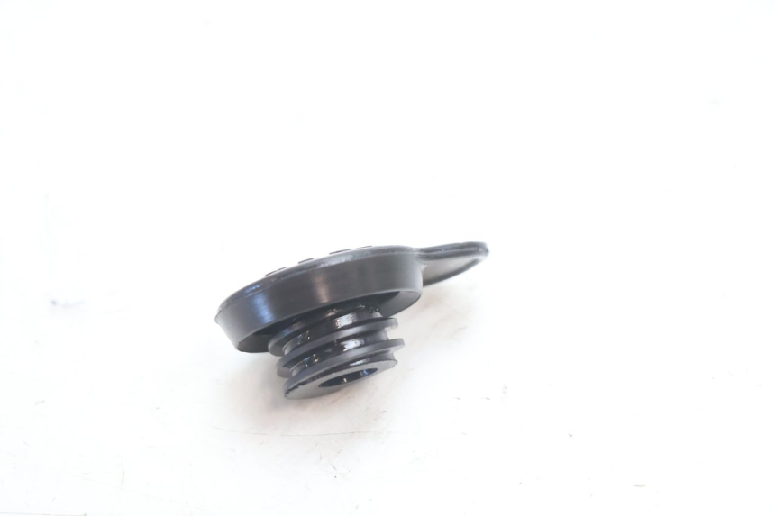 photo de OIL TANK CAP MBK BOOSTER ROCKET 50 (1995 - 1998) - Zoom on usage condition