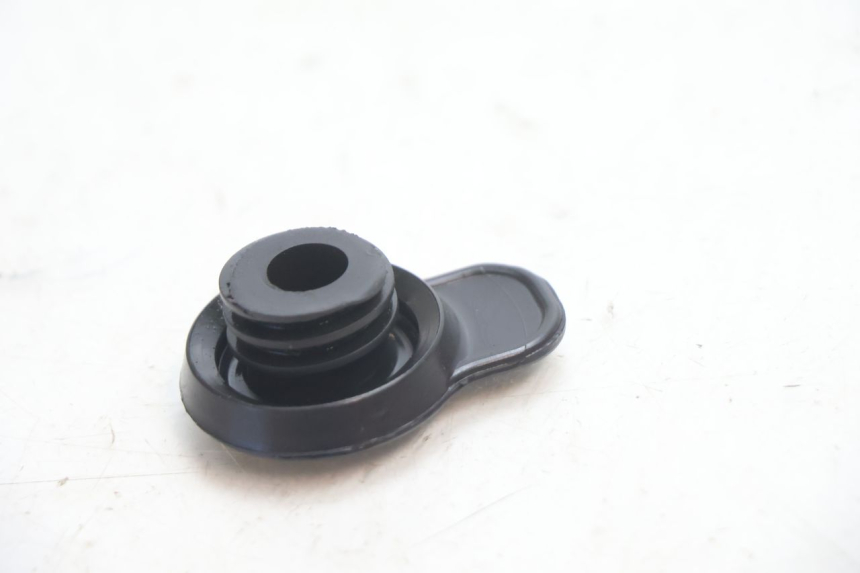 photo de OIL TANK CAP MBK BOOSTER ROCKET 50 (1995 - 1998) - Alternative perspective