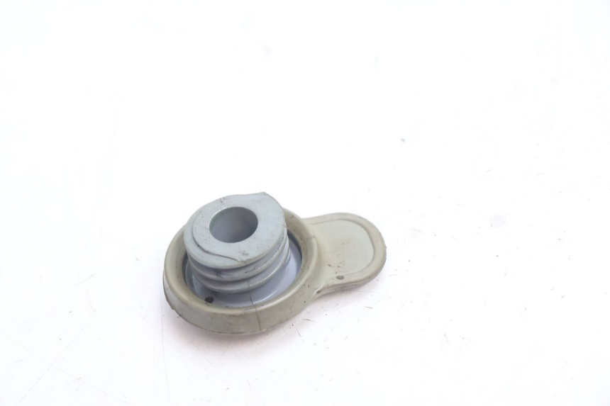photo de OIL TANK CAP MBK BOOSTER SPIRIT 50 (1996 - 1999) - Zoom on usage condition