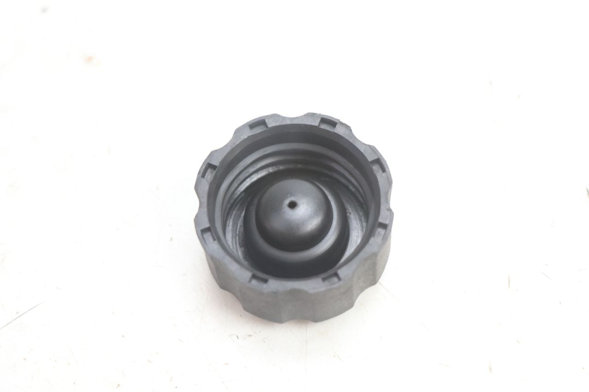 photo de OIL TANK CAP PEUGEOT BUXY 50 (1993 - 1998) - Zoom on usage condition