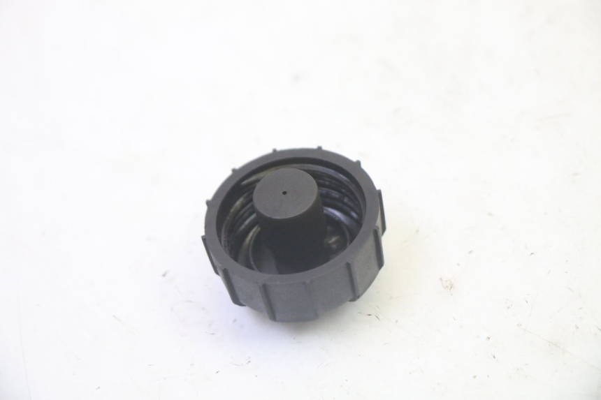 photo de OIL TANK CAP PEUGEOT CITYSTAR 50 (2013 - 2017) - Zoom on usage condition
