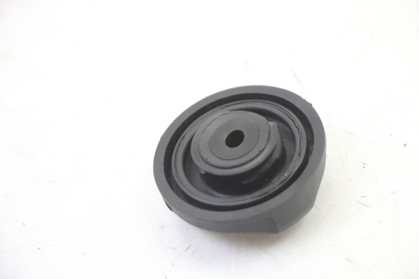 photo de OIL TANK CAP APRILIA CLASSIC 125 (1995 - 2001) - Zoom on usage condition
