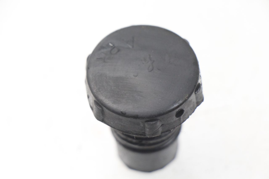 photo de OIL TANK CAP LINTEX FEVER 2T 50 (2009 - 2022) - Zoom on usage condition