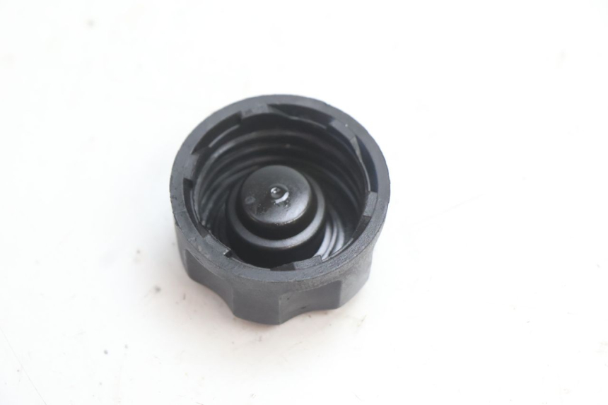 photo de OIL TANK CAP PEUGEOT LUDIX 50 (2008 - 2017) - Zoom on usage condition