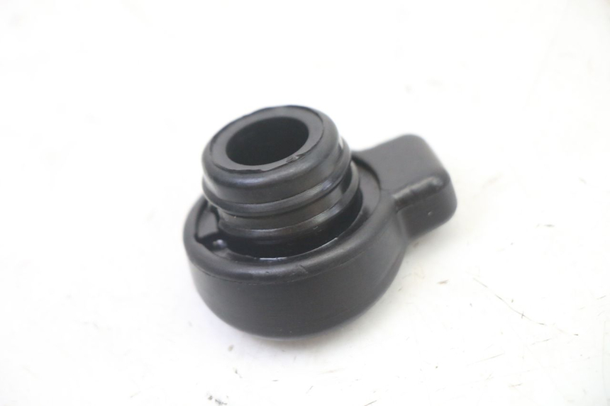 photo de OIL TANK CAP PIAGGIO NEW TYPHOON 50 (2018 - 2021) - Zoom on usage condition