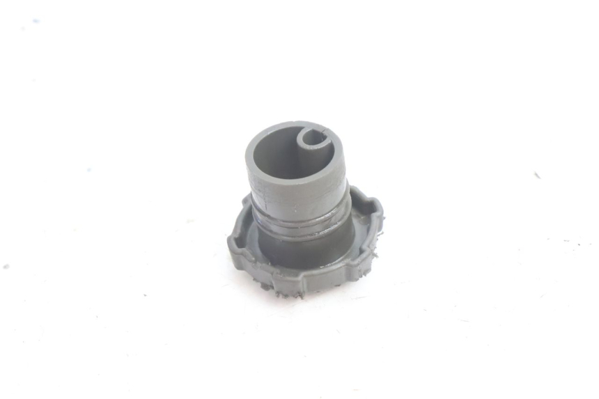 photo de OIL TANK CAP GILERA RUNNER SP 50 (2002 - 2004) - Alternative perspective
