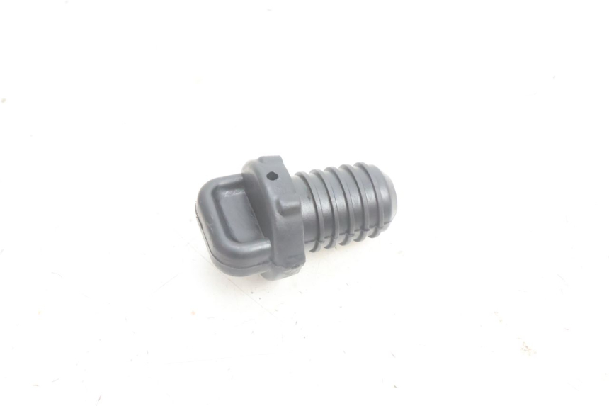 photo de OIL TANK CAP PEUGEOT STREETZONE NAKED 2T 50 (2014 - 2018) - Zoom on usage condition