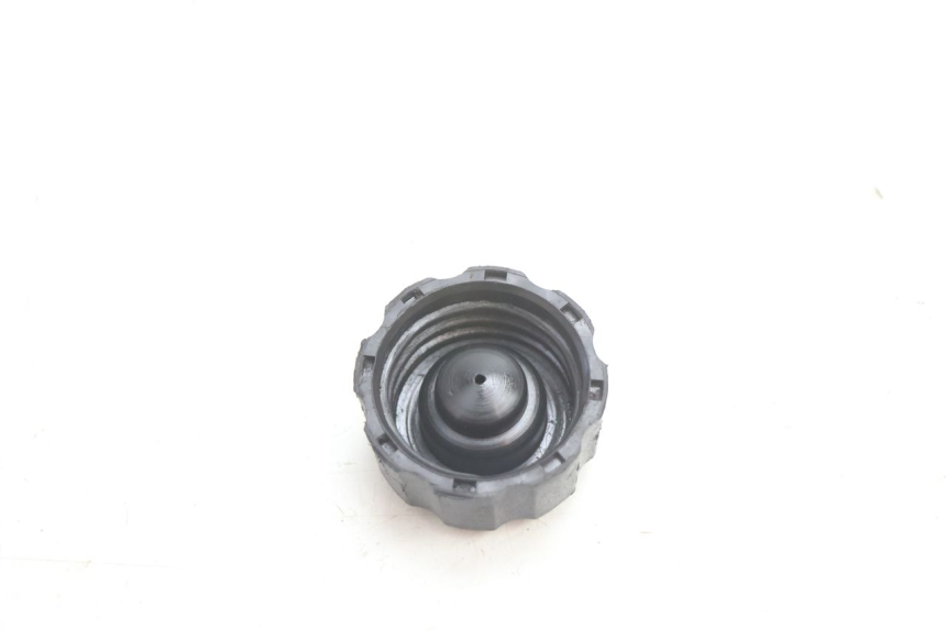 photo de OIL TANK CAP PEUGEOT TREKKER 50 (1995 - 2004) - Zoom on usage condition