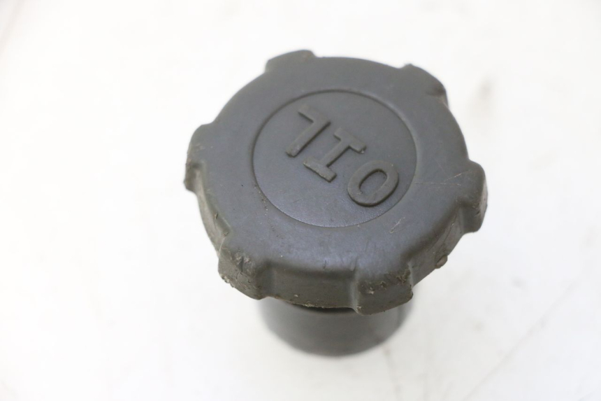 photo de OIL TANK CAP PIAGGIO VESPA LX 2T 50 (2005 - 2013) - Main view