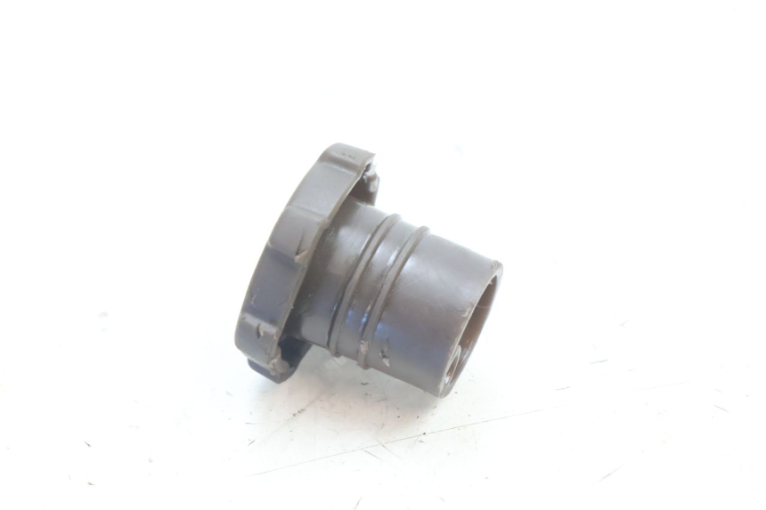 photo de OIL TANK CAP PIAGGIO VESPA PRIMAVERA 2T 50 (2013 - 2018) - Zoom on usage condition