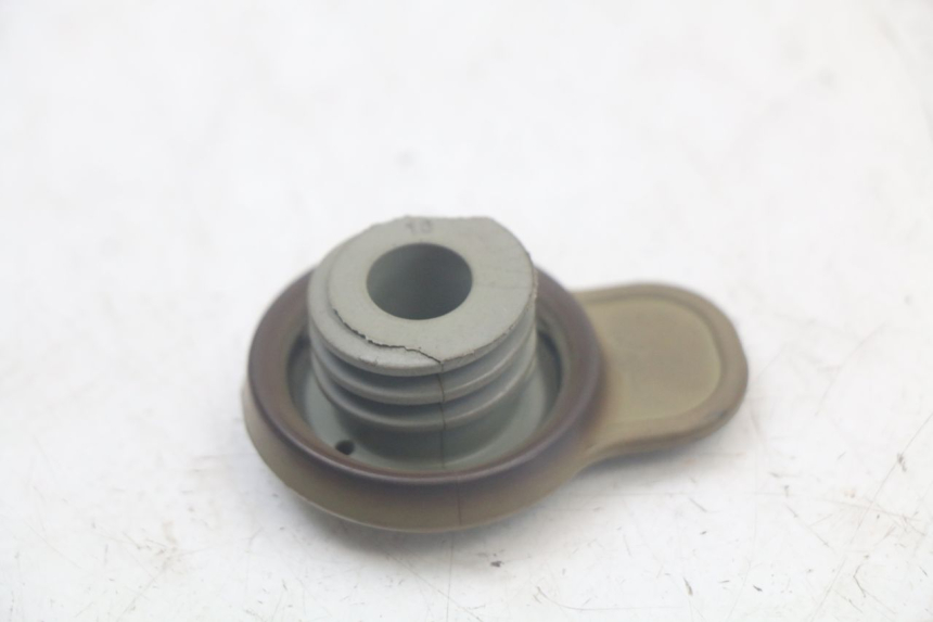photo de EXPANSION BOTTLE CAP MBK MACH G AC 50 (2002 - 2014) - Zoom on usage condition