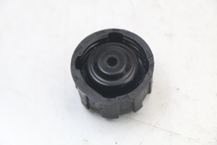 photo de EXPANSION BOTTLE CAP PIAGGIO MP3 HPE 350 (2018 - 2020) - Zoom on usage condition