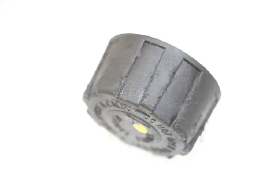 photo de EXPANSION TANK CAP PIAGGIO MP3 500 (2011 - 2015) - Zoom on usage condition