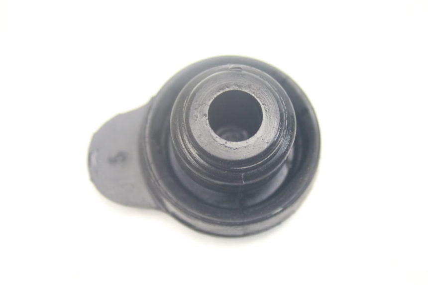 photo de EXPANSION TANK CAP KYMCO PEOPLE 250 (2004 - 2008) - Zoom on usage condition