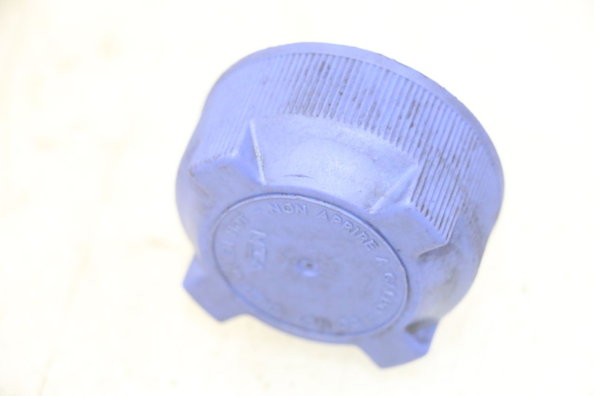 photo de EXPANSION BOTTLE CAP PEUGEOT SATELIS 125 (2013 - 2018) - Zoom on usage condition